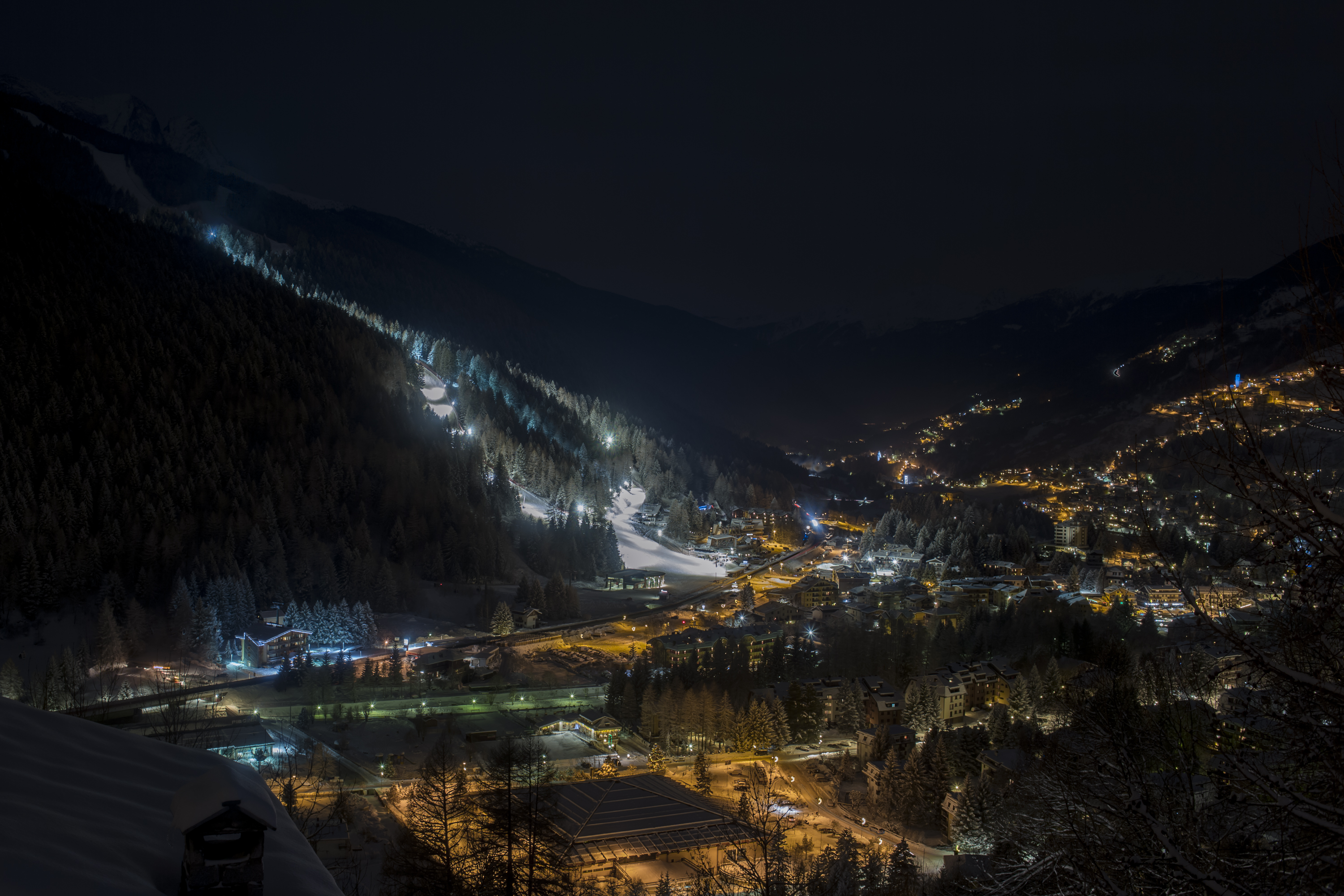 NIGHT SKIING - PONTE DI LEGNO SLOPE VALBIONE