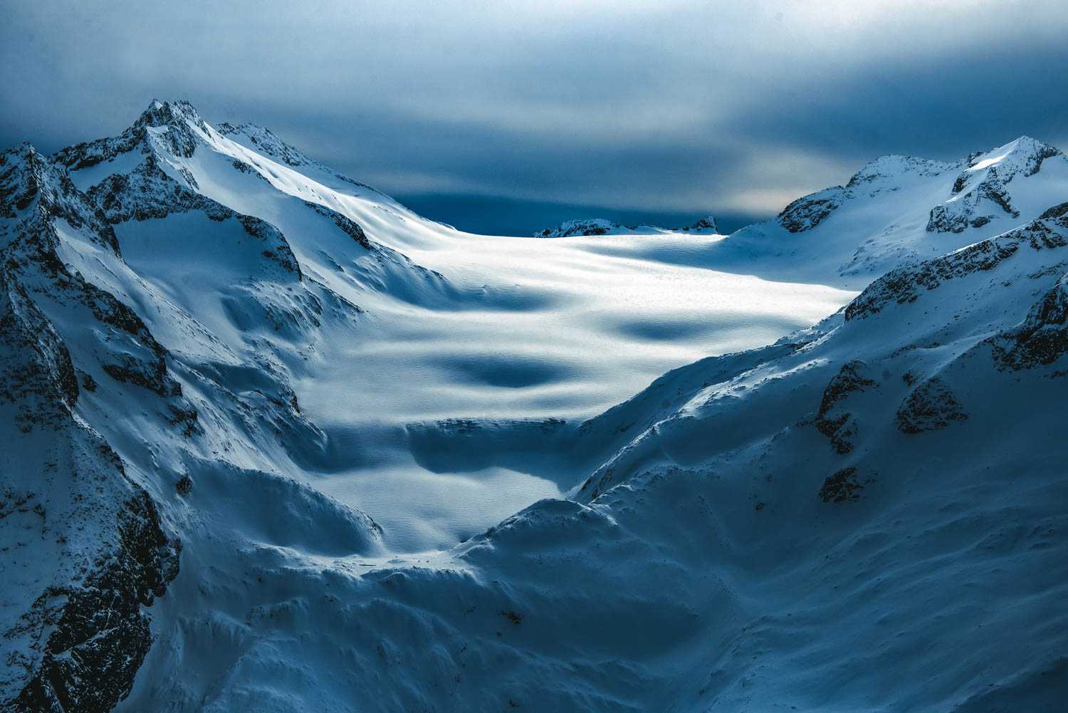 Spettacolare visuale sul ghiacciaio dell'Adamello