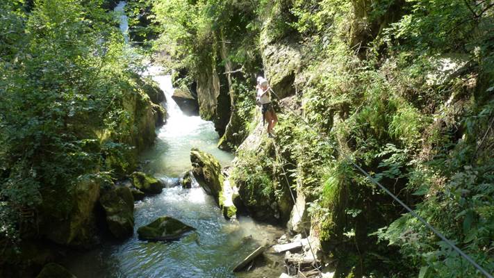 Via ferrata e zipline a Velon Via ferrata e zipline a Velon