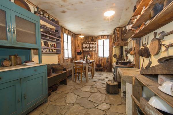 Passeggiata da Ponte di Legno a Vione con visita al museo etnografico ‘L Zuf Passeggiata da Ponte di Legno a Vione con visita al museo etnografico ‘L Zuf