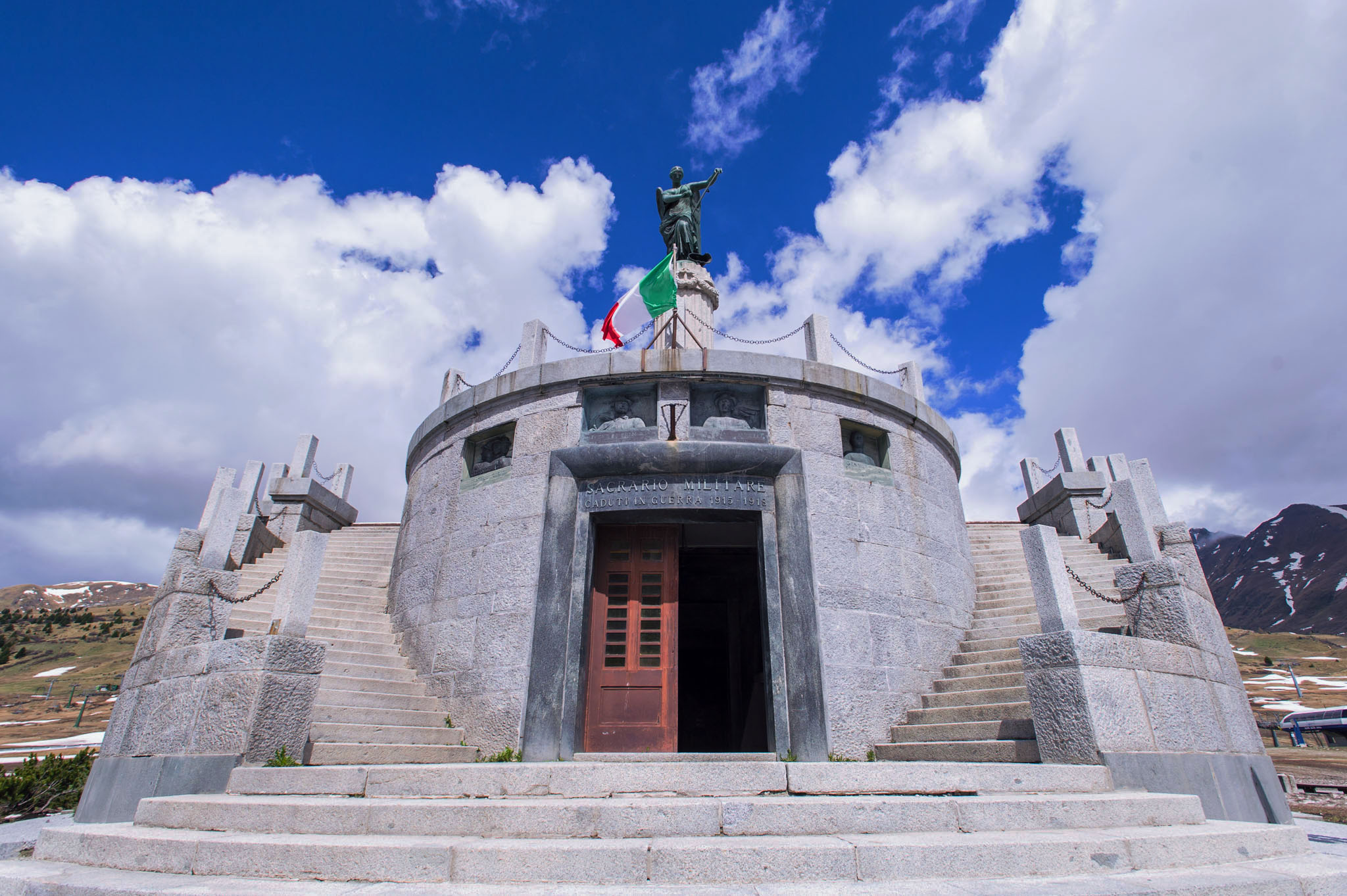 Tonale, Sacrario Militare (1)