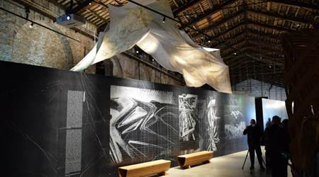 Dal Presena alla Biennale di Venezia: i teli salva-ghiaccio  diventano installazioni artistiche
