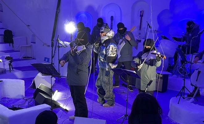 LOW-RED, IL RAPPER NELL’IGLOO