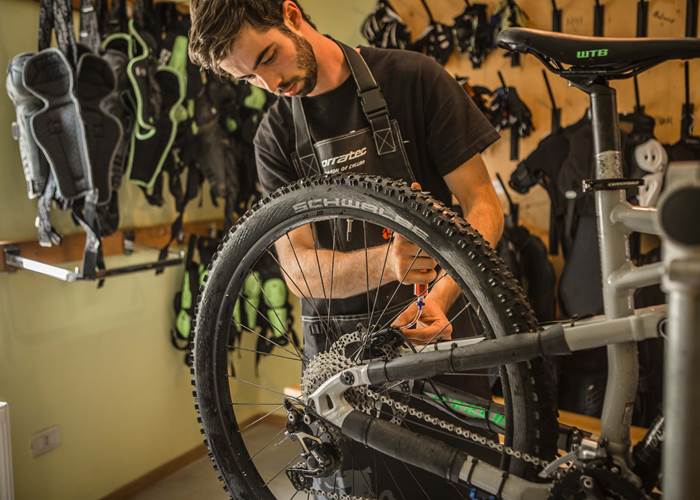 Noleggi, negozi e scuole Noleggi, negozi e scuole