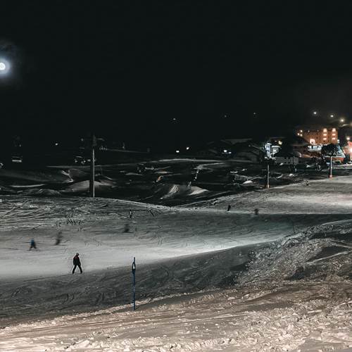 Piste illuminate per vivere una sciata notturna in Trentino