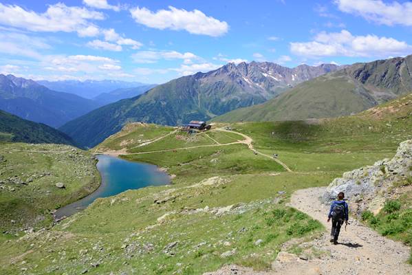Escursione Rifugio Bozzi e Laghi d’Ercavallo Escursione Rifugio Bozzi e Laghi d’Ercavallo