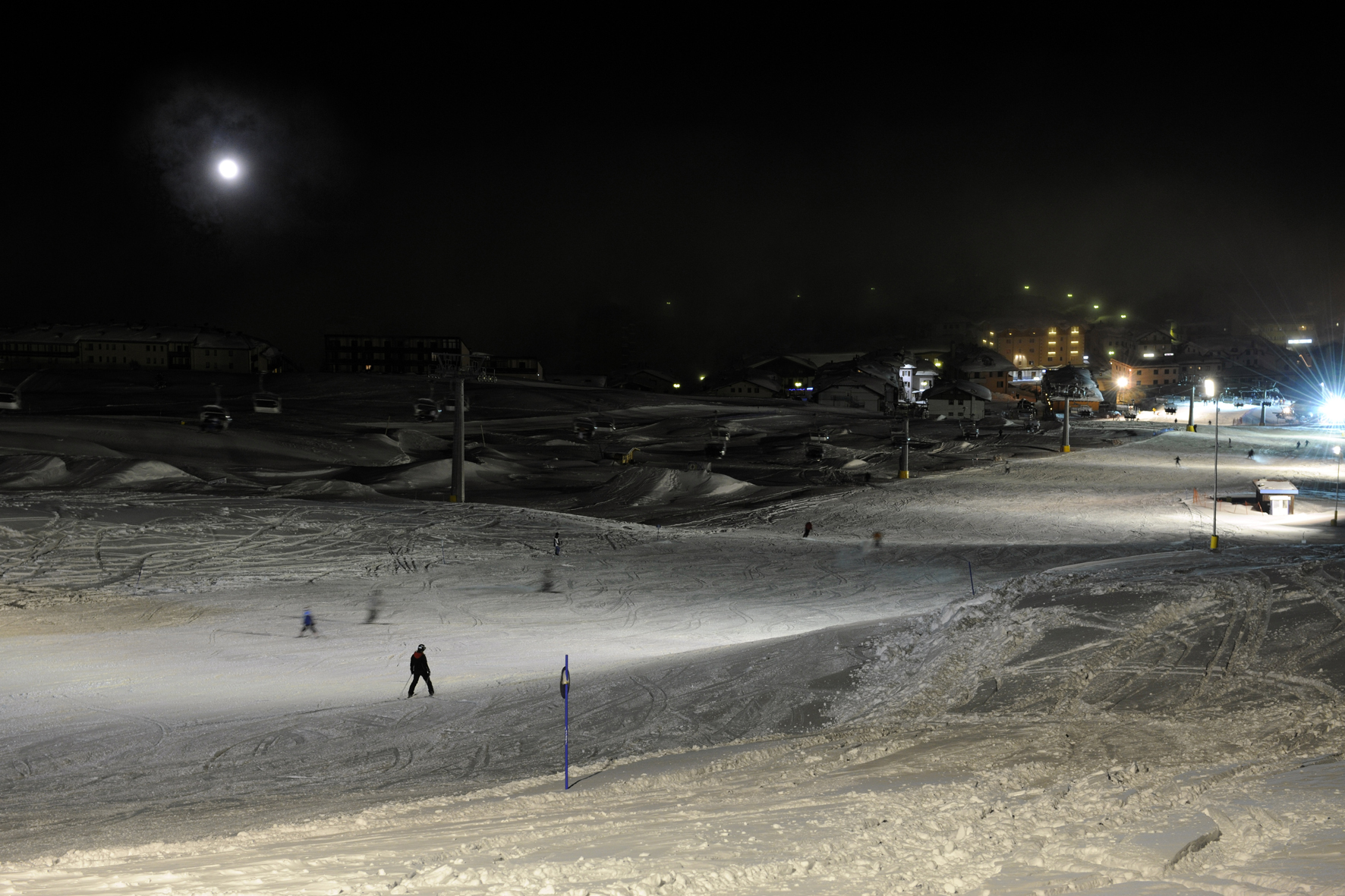 NIGHT SKIING - PASSO TONALE PISTA VALENA